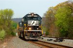 NS SD70 2563 leads 36A